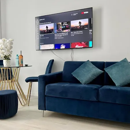 Seafront Haven Apartman