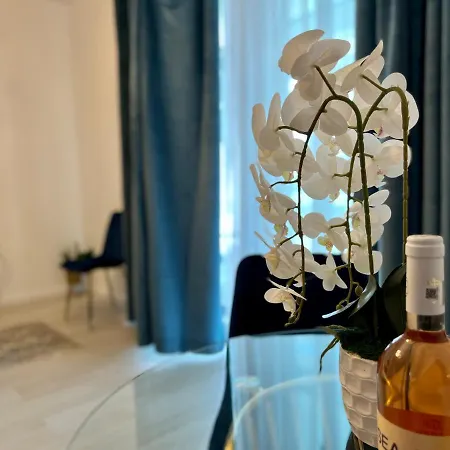 Seafront Haven Lejlighed
